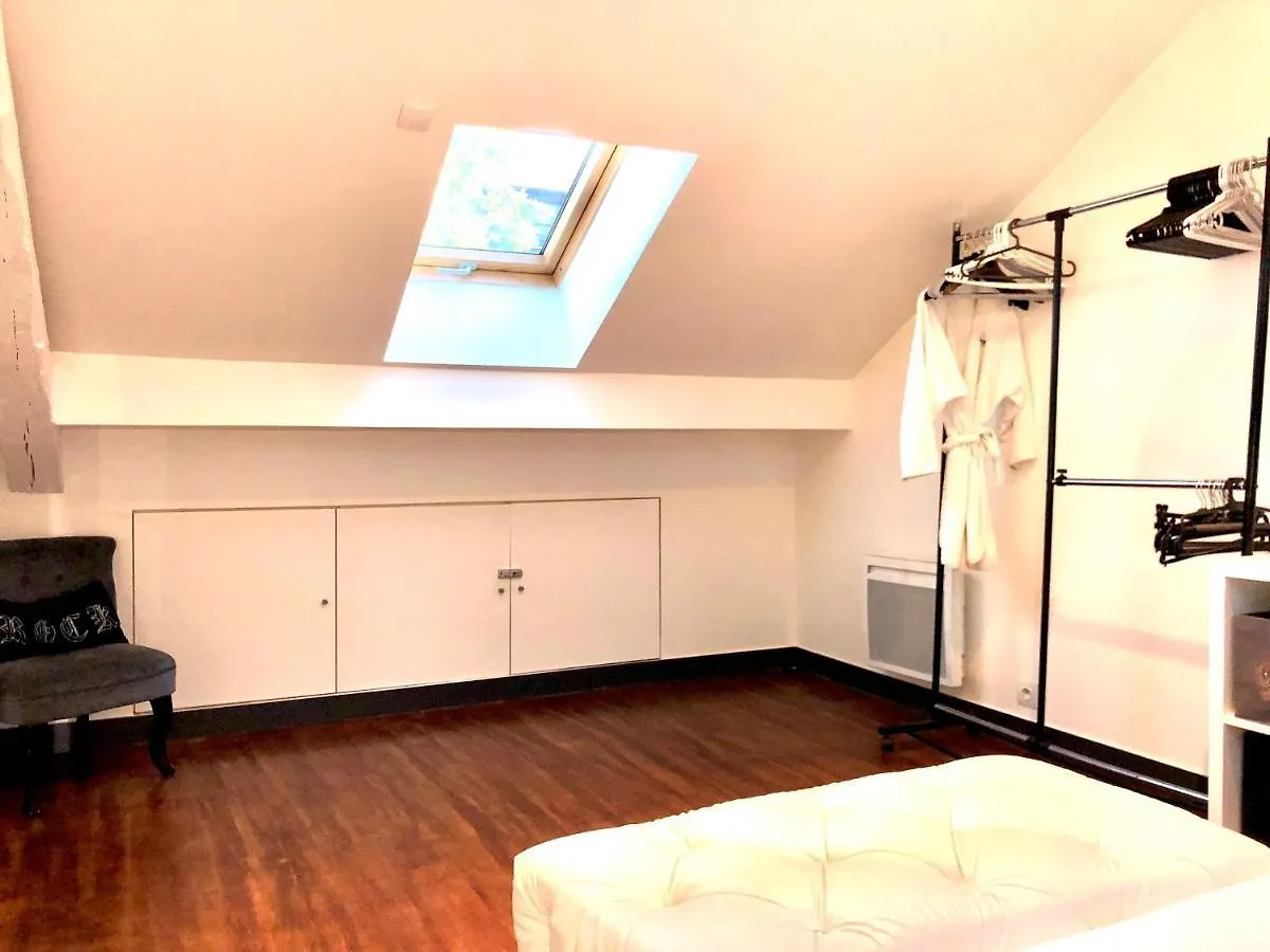 Champs Elysees Apartment 1 Paris 0*,  France